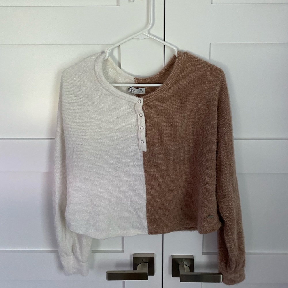 Hollister sweater